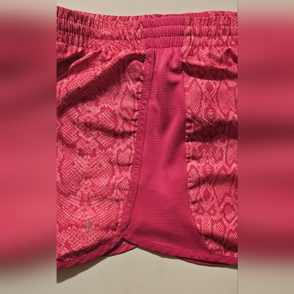 NWOT Danskin Now Snake Skin Print Running Shorts - Picture 5 of 7